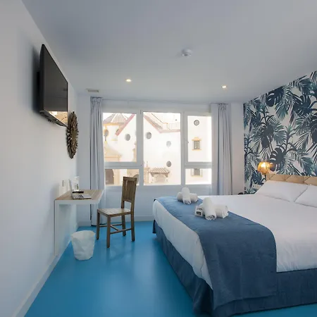 Casual Del Mar Hotel